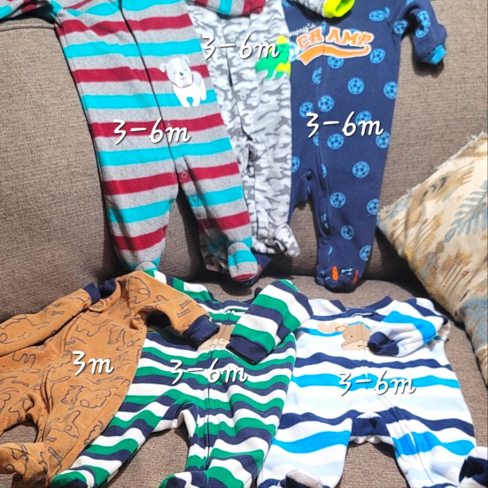 (6) Fleece Baby Boy Footed Onesies (1)3m (5)3-6m